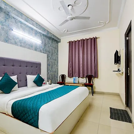 Hotel Mayank Plaza-Near Igi Airport Terminal-3
